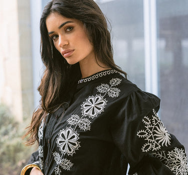Camisa Boho Bordada Negro